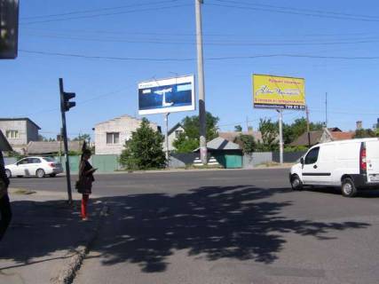 Призма B в Одессе Вадатурського Олексія вул. (Маршала Малиновського). - Івана та Юрія Лип вул. (Гайдара вул.), (призма) (ліва) - 250518 фото 1