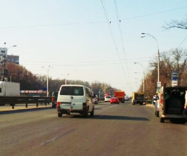 Призматрон, Призма B у Києві, 3x6  Академіка Глушкова просп., 31а - 661204 Фото 1
