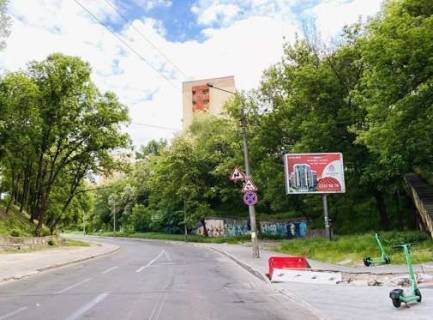 Беклайт A у Києві, 2.3x3.14  Лук`янівська вул., 17 Фото 1