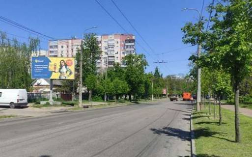 Білборд, Бігборд (Борд)  B у Чернігові, 3x6  Шевченка вул., 92 Фото 1