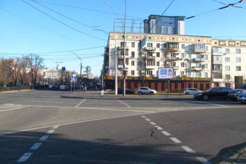 Видеоборд A в Васильевке, 2.3x3.14  Перемоги просп., 9 з боку просп.Повітрофлотський (ТТ 6.8 352х484) - 421833 фото 1