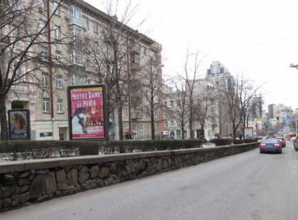 Ситилайт A в Киеве, 1.2x1.8  Антоновича вул. (Горького вул.), 24 бульварна частина фото 1