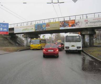 Білборд, Бігборд (Борд)  B у Черкасах, 3x6  Смілянська вул., 80 - Володимира Ложешнікова вул. (Крупської вул.), (Залізничний міст) Фото 1