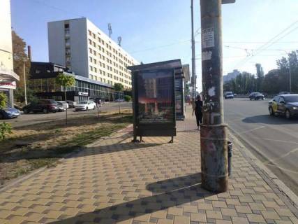 Ситилайт B в Киеве Миколи Міхновського бульвар (Дружби Народів бульвар)., 3-Б  зуп. "Готель "Дружба" фото 1