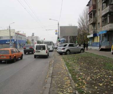 Билборд A в Одессе, 3x6  Комарова Михайла вул. (Космонавта Комарова). - Генерала Петрова вул. фото 1