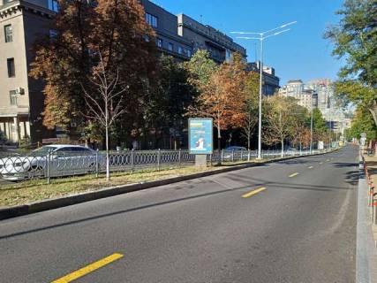 Бэклайт A в Киеве, 1.2x1.8  Гетьмана Павла Скоропадського вул. (Льва Толстого)., 25 розподілювач №2 (у напрямку Саксаганського) фото 1