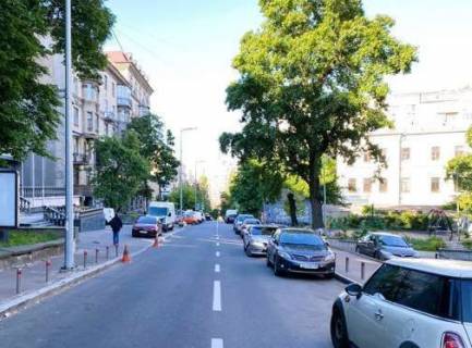 Ситилайт B в Киеве, 1.2x1.8  Паньківська вул., 3 фото 1