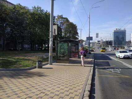 Бэклайт B в Киеве, 1.2x1.8  Миколи Міхновського бульвар (Дружби Народів бульвар)., 4/6  зуп. "Готель "Дружба" фото 1
