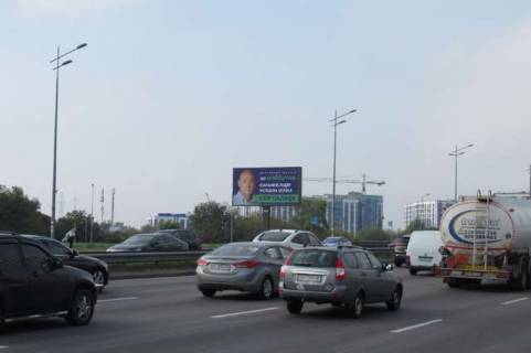 Бэклайт B в Васильевке, 4x8  Миколи Бажана просп., 4 (в напрямку Південого мосту) фото 1