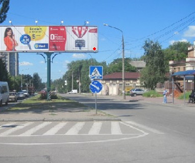 Призма A в Запорожье, 3x6  Дніпровська вул. - Поштова вул., Майдан волі - 661464 фото 1