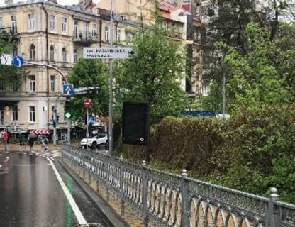 Ситилайт A в Киеве, 1.04X1.7  Гетьмана Павла Скоропадського вул. (Льва Толстого)., 35-39 (напроти) фото 1