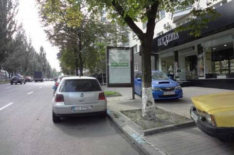 Беклайт A у Києві, 1.2x1.8  Лесі Українки бульв., 12 Фото 1