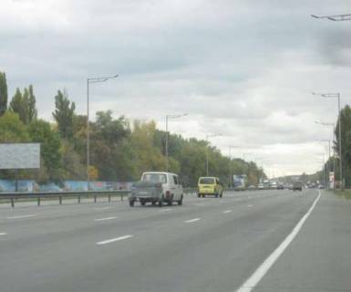 Билборд B в Киеве, 3x6  Столичне шосе, 1,5 км до Південого мосту (у напрямку Конча-Заспи) фото 1