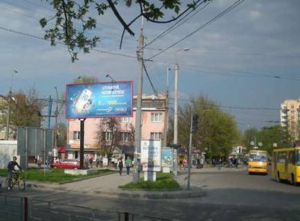 Billboard B in Ternopil, 3x6  Zbaraz'ka st. - Brodivs'ka st. (ot centra) Photo 1