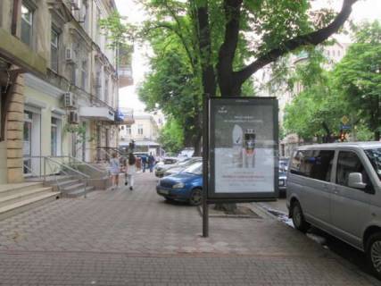 Бэклайт B в Одессе, 1.2x1.8  Єкатеринінська вул., 34/36 фото 1