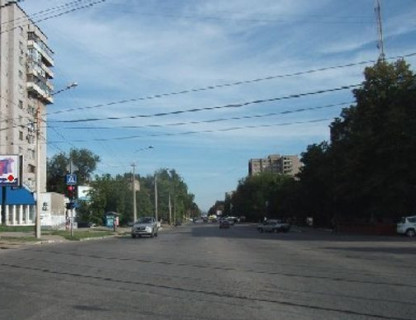Призма B в Запорожье, 3x6  Шкільна вул. (Героїв Сталінграда вул.), 1 - 654707 фото 1