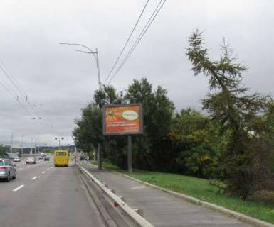 Бэклайт A в Киеве, 2.3x3.14  Соборності просп. (Возз`єднання просп.), 200 метріві до з'їзду на Русанівську набережну фото 1
