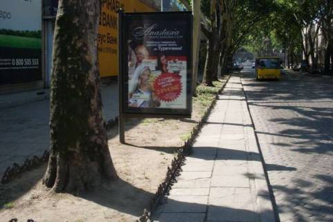 Backlight B in Odessa, 1.2x1.8  Puskins'ka st., 23 - Zukovs'kogo st. Photo 1