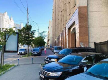 Ситилайт B в Киеве, 1.2x1.8  Антоновича вул. (Горького вул.), 33б фото 1