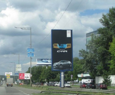 Беклайт A у Києві, 8x4  Столичне шосе - Віто-Литовський пров., 17 Фото 1