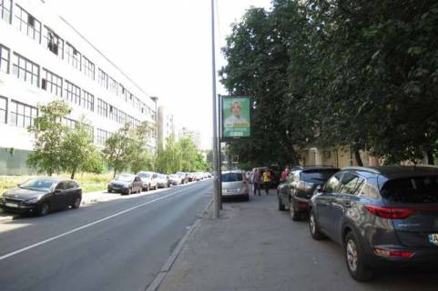 Бэклайт A в Киеве, 1.2x1.8  Кловський узвіз, 24 №1 фото 1