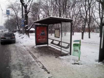 Билборд A в Васильевке, Нестандарт  Сумська вул. - Дерев`янка вул., (зупинка) (брендування) фото 1