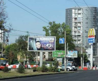 Призма A в Одессе, 3x6  Фонтанська дорога - Адміральський просп. - Артура Савельєва вул. (Черняховського). (у напрямку Аркадії  призма ) - 405022 фото 1