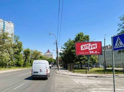 Призматрон, Призма A у Києві, 3x6  Дегтярівська вул., 49г (заборонено розміщувати та рекламувати навчальні заклади.) - 478064 Фото 1