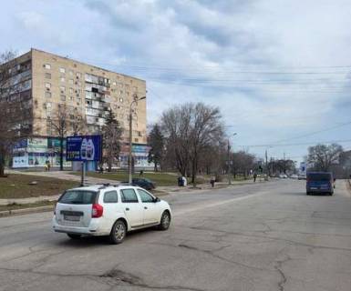 Билборд B в Запорожье, 3x6  Центральний бульв. - Патріотична вул., 53/3 - вул. Донцова (Гагаріна) фото 1
