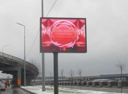 Видеоборд A в Киеве, 2.3x3.14  Набережне шосе - Дніпровський узвіз (ТТ 6.8 484х352) - 655155 фото 1