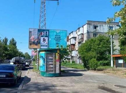 Білборд, Бігборд (Борд)  A у Одесі, 3x6  Космонавтів вул., 14 Фото 1