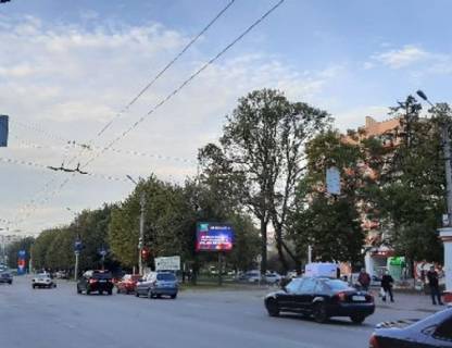 Видеоборд A в Черновцах, 2.3x3.14  Героїв Майдану (Червоноармійська) вул., 77 (розширення 480х336) - 617009 фото 1