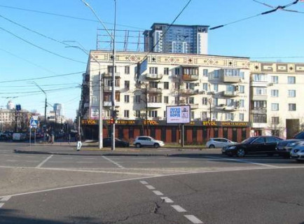 Video Billboard A in Kyiv, 2.3x3.14  Берестейський просп., 9 з боку просп.Повітрофлотський (ТТ 6.8 484х352) - 655121 Photo 1