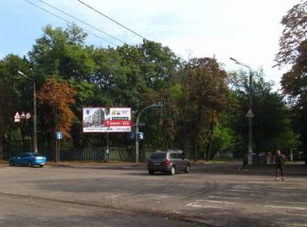 Билборд A в Киеве, 3x6  Салютна вул., 16/18 - Павла Вірського бульв. (кол. Саратовська) (у напрямку  Виноградаря) фото 1