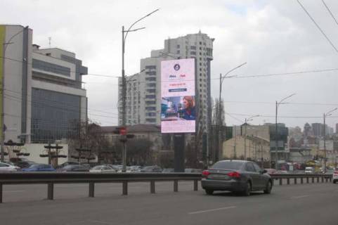 Видеоборд B в Васильевке, 8x4  Деміївська пл. (Московська пл.) - Голосіївський просп., 42 (у напрямку бульвару Дружби Народів) - 424125 фото 1