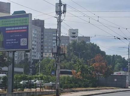Призматрон, Призма B у Києві, 3x6  Академіка Глушкова просп., 31а - 478130 Фото 1