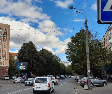 Видеоборд B в Ровно, 2.3x3.14  Миру просп., 2 (розширення 480х336) - 662692 фото 1