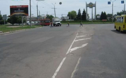 Билборд B в Черкассах, 3x6  Перемоги просп., 2 - Смілянська вул. фото 1