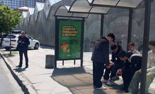 Нестандарт A у Києві, 1.2x1.8  Антоновича вул. (Горького вул.), 102, зуп. «вул. Лабораторна» (1) Фото 1