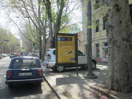 Бэклайт A в Одессе, 1.2x1.8  Рішельєвська вул., 68 (направл на залізн. вокзал) фото 1