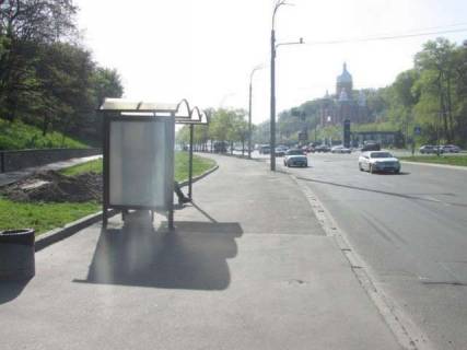 Ситилайт B в Киеве Миколи Міхновського бульвар (Дружби Народів бульвар)., 33А (площа ВВВ - 1) фото 1