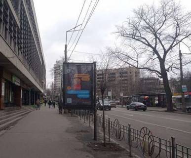 Сiтiлайт B у Києві, 1.2x1.8  Львівська пл., 8А Фото 1