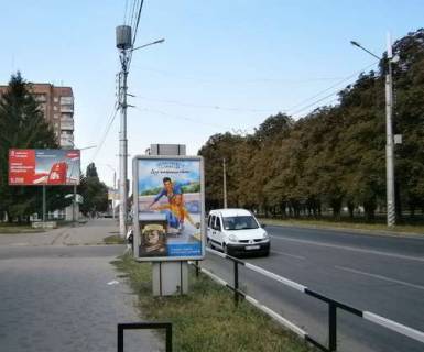 Ситилайт B в Полтаве, 1.2x1.8  вул. Івана Мазепи (Калініна)., 45 (№2) фото 1