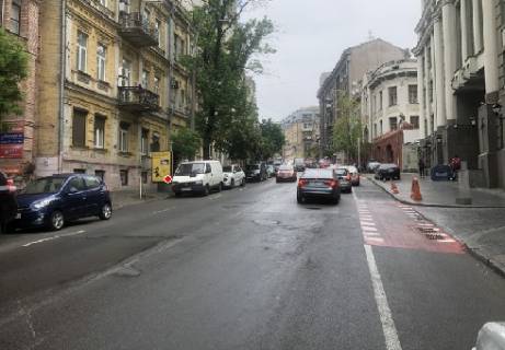 Беклайт B у Києві Олеся Гончара вул., 24 Фото 1