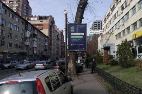Беклайт A у Києві, 1.2x1.8  Дмитрівська вул., 18/24  Фото 1