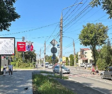Скроллер B в Черновцах, 2.3x3.14  Головна вул, 204Б - 663599 фото 1