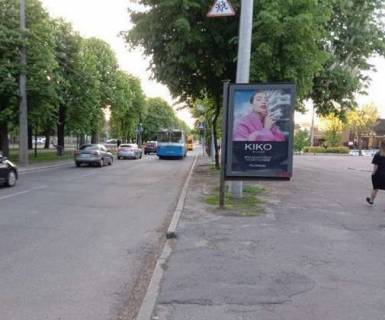 Ситилайт A в Черкассах, 1.2x1.8  Шевченка бульв., 175 - Святотроїцька вул. (Кірова вул.) фото 1