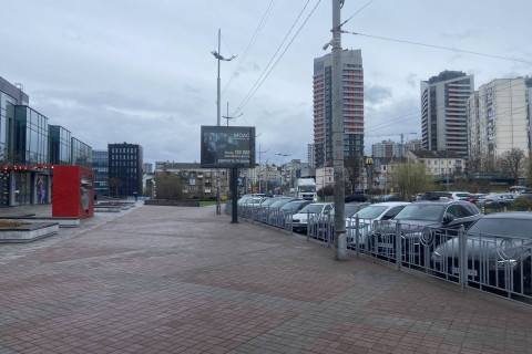 Скроллер B в Киеве, 2.3x3.14  Січеславська вул. (Ползунова). (Південний термінал вокзалу "Київ-Пасажирський") - 478441 фото 2