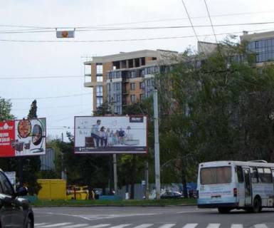 Билборд A в Луцке, 3x6  Президента Грушевського просп. - Василия Мойсея просп. (права) фото 1