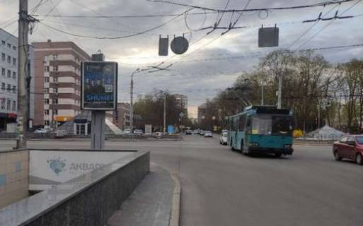 Ситилайт A в Чернигове, 1.2x1.8  Миру просп. - Івана Мазепи вул. (Щорса вул.) фото 1